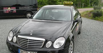 Mercedes-Limousine von Taxi Lens, Frontansicht